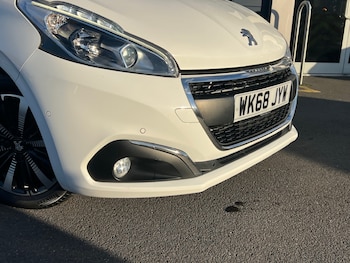 Used Peugeot 208 2019 for sale - 76647892: Photo