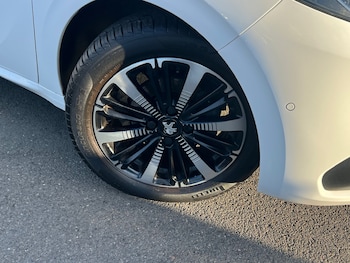 Used Peugeot 208 2019 for sale - 76647892: Photo