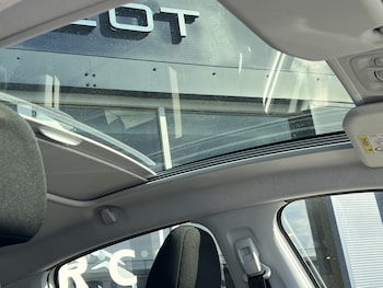 Used Peugeot 208 2014 for sale - 77975507: Photo