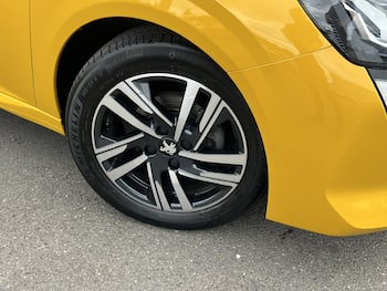 Used Peugeot 208 2023 for sale - 79751615: Photo