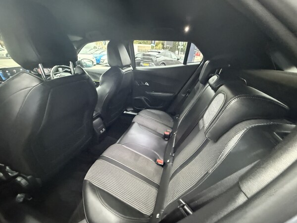 Used Peugeot 2008 2022 for sale - 76196081: Photo 10