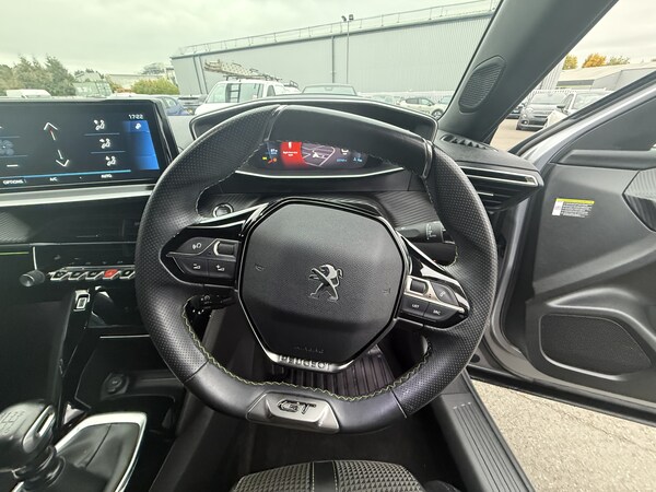 Used Peugeot 2008 2022 for sale - 76196081: Photo 19