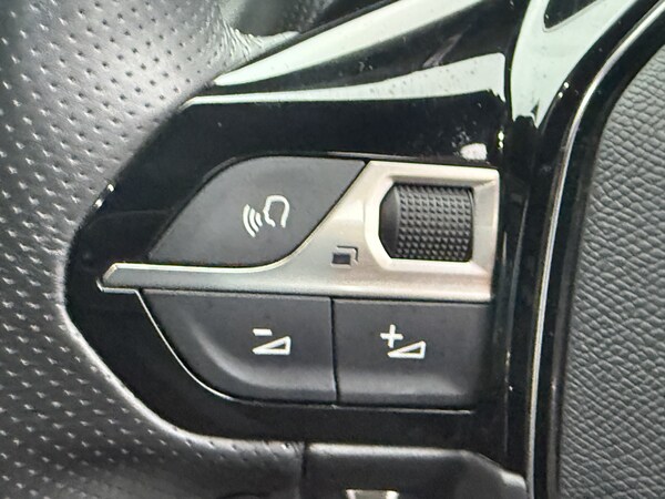 Used Peugeot 2008 2022 for sale - 76196081: Photo 21
