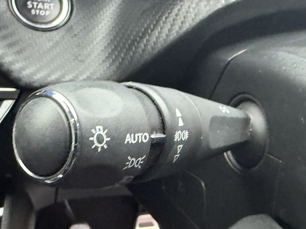 Used Peugeot 2008 2022 for sale - 76196081: Photo 25