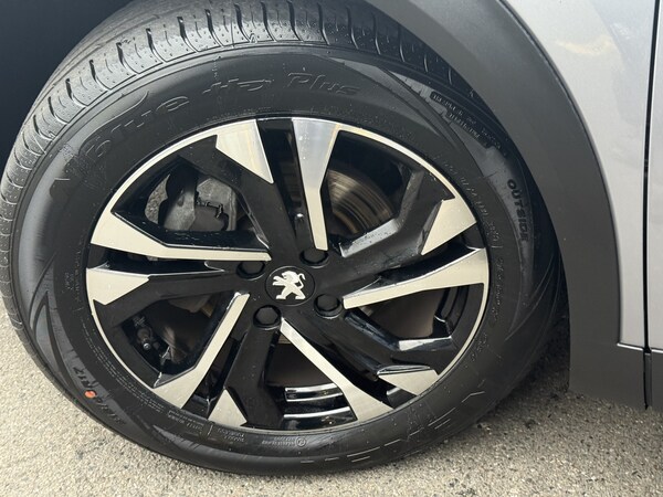 Used Peugeot 2008 2022 for sale - 76196081: Photo 6