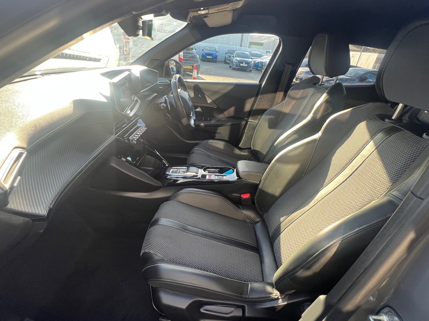 Used Peugeot 2008 2023 for sale - 77942057: Photo 17