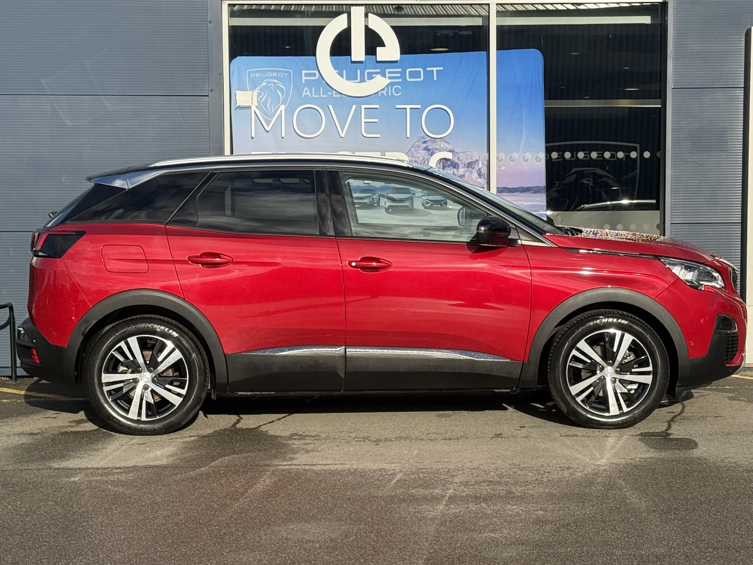 Used Peugeot 3008 2018 for sale - 76834740: Photo 2