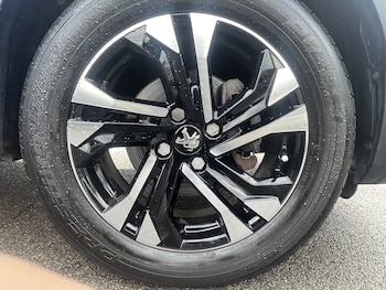 Used Peugeot 2008 2022 for sale - 77457870: Photo