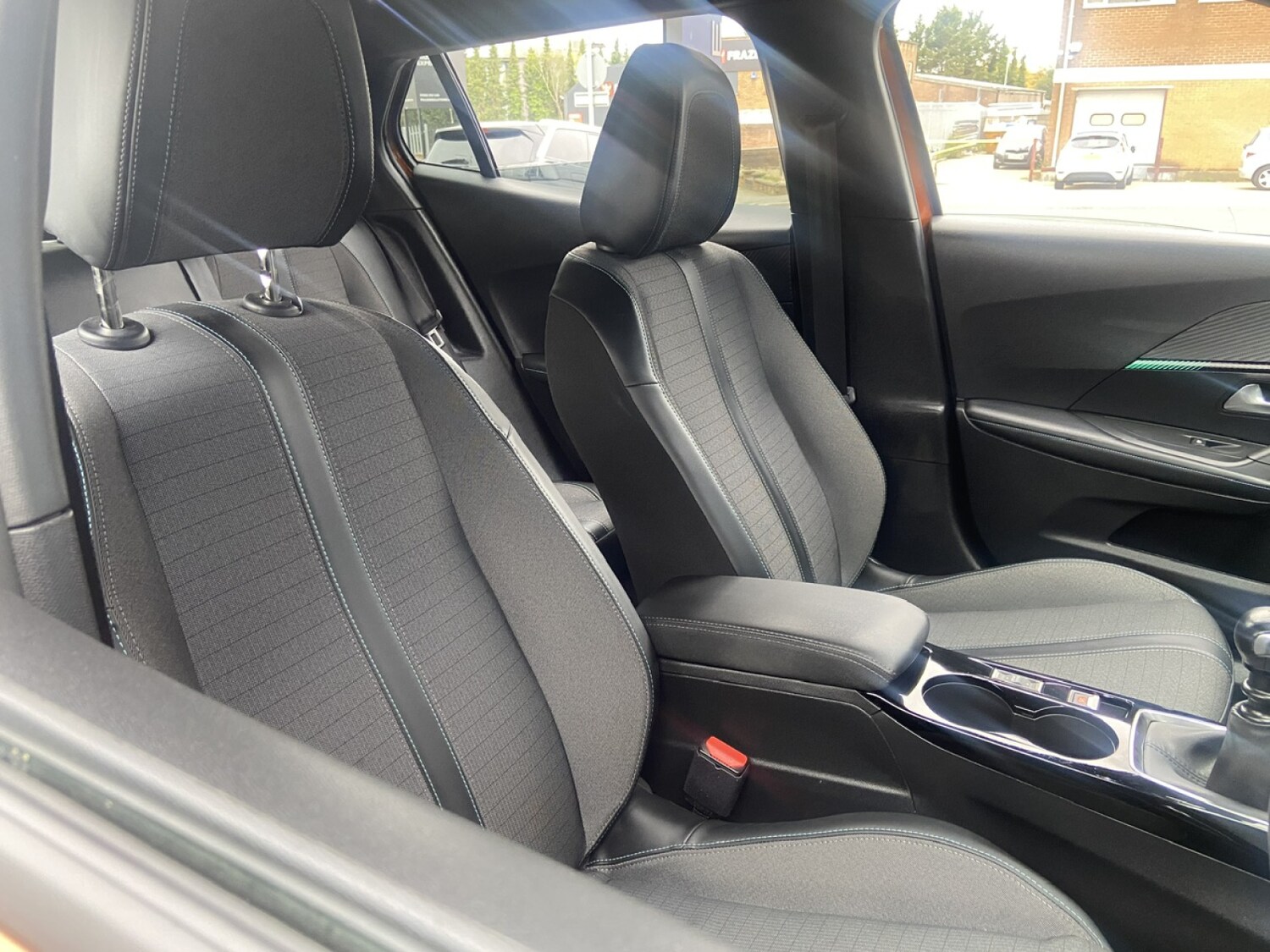 Used Peugeot 2008 2023 for sale - 76196000: Photo 16