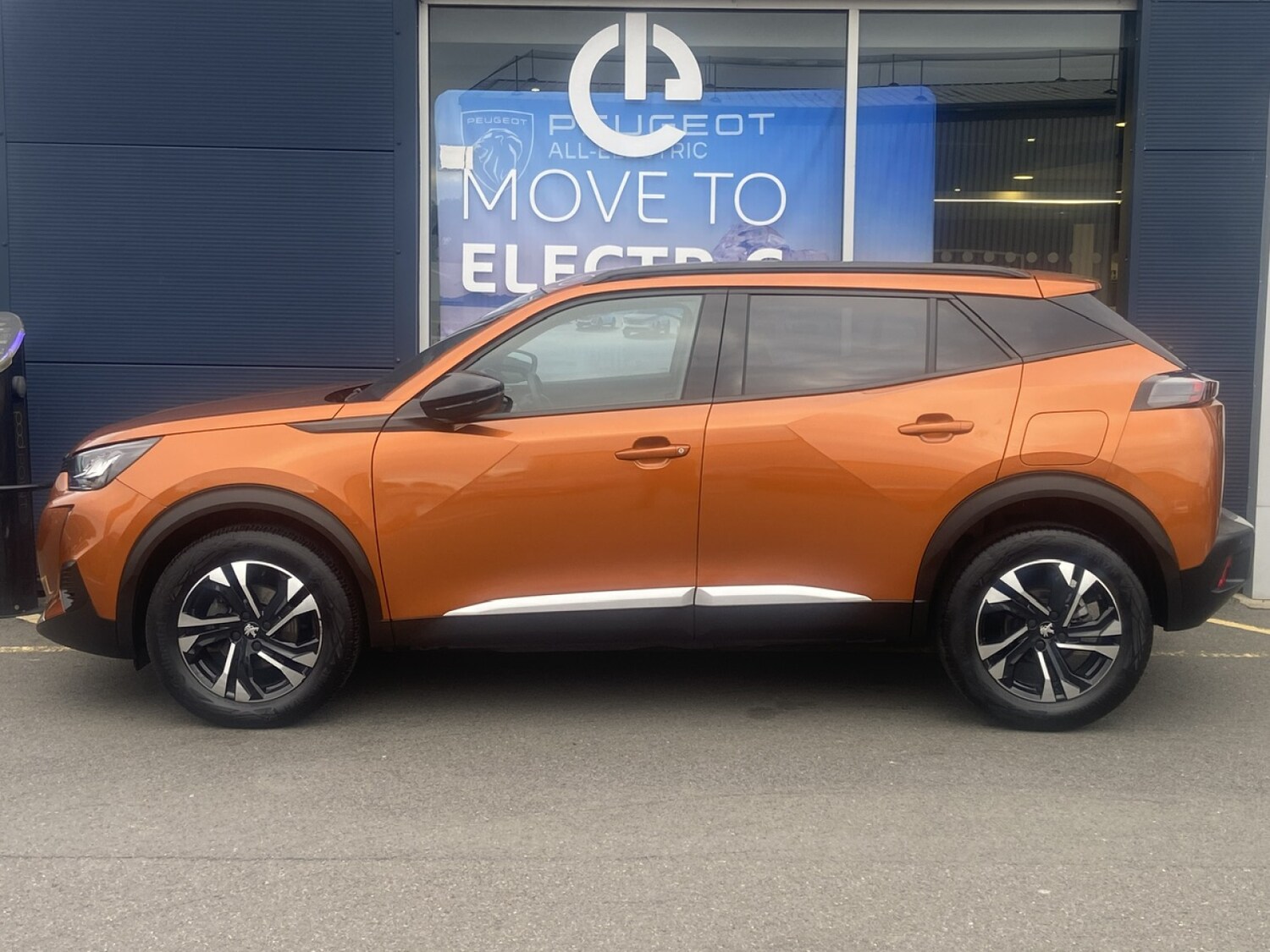 Used Peugeot 2008 2023 for sale - 76196000: Photo 3