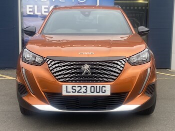 Used Peugeot 2008 2023 for sale - 76196000: Photo 3