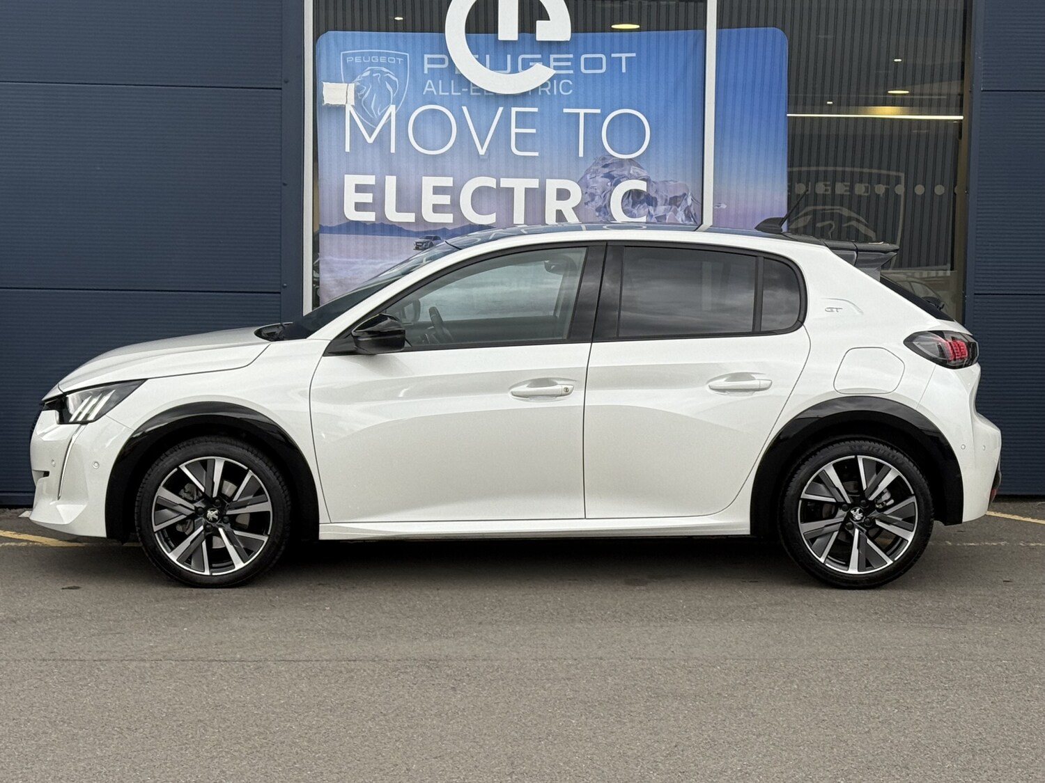 Used Peugeot 208 2022 for sale - 75910579: Photo 13