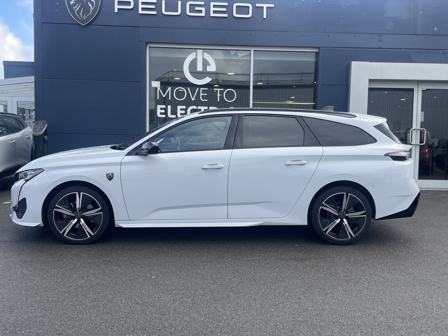Used Peugeot 308 2025 for sale - 77653125: Photo 10
