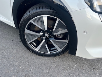 Used Peugeot 208 2021 for sale - 77457864: Photo