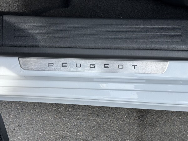 Used Peugeot 308 2023 for sale - 74998830: Photo 14