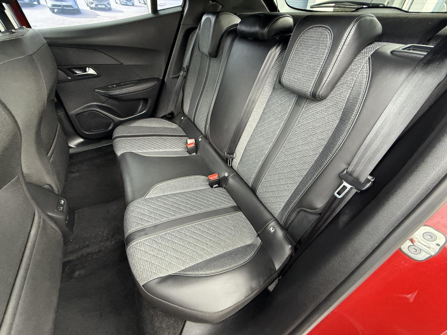 Used Peugeot 2008 2024 for sale - 76172410: Photo 5