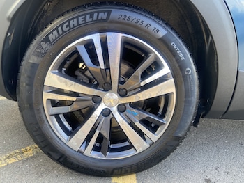 Used Peugeot 3008 2023 for sale - 77810120: Photo