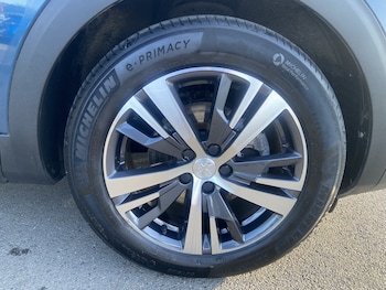 Used Peugeot 3008 2023 for sale - 77810120: Photo