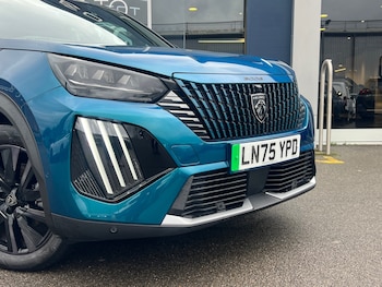 Used Peugeot 2008 2025 for sale - 77653129: Photo