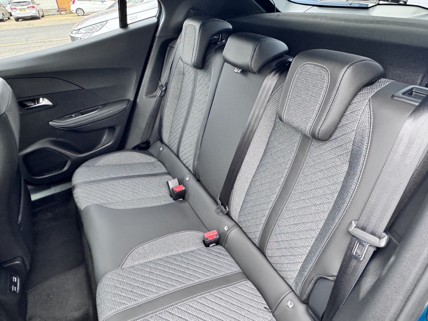 Used Peugeot 2008 2025 for sale - 76302325: Photo 13