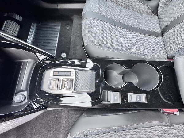 Used Peugeot 2008 2025 for sale - 76302325: Photo 23