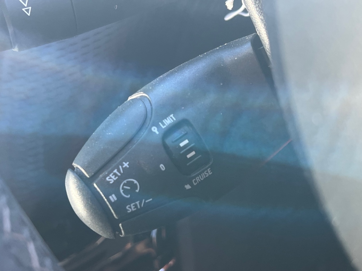 Used Peugeot 2008 2017 for sale - 76172347: Photo 21