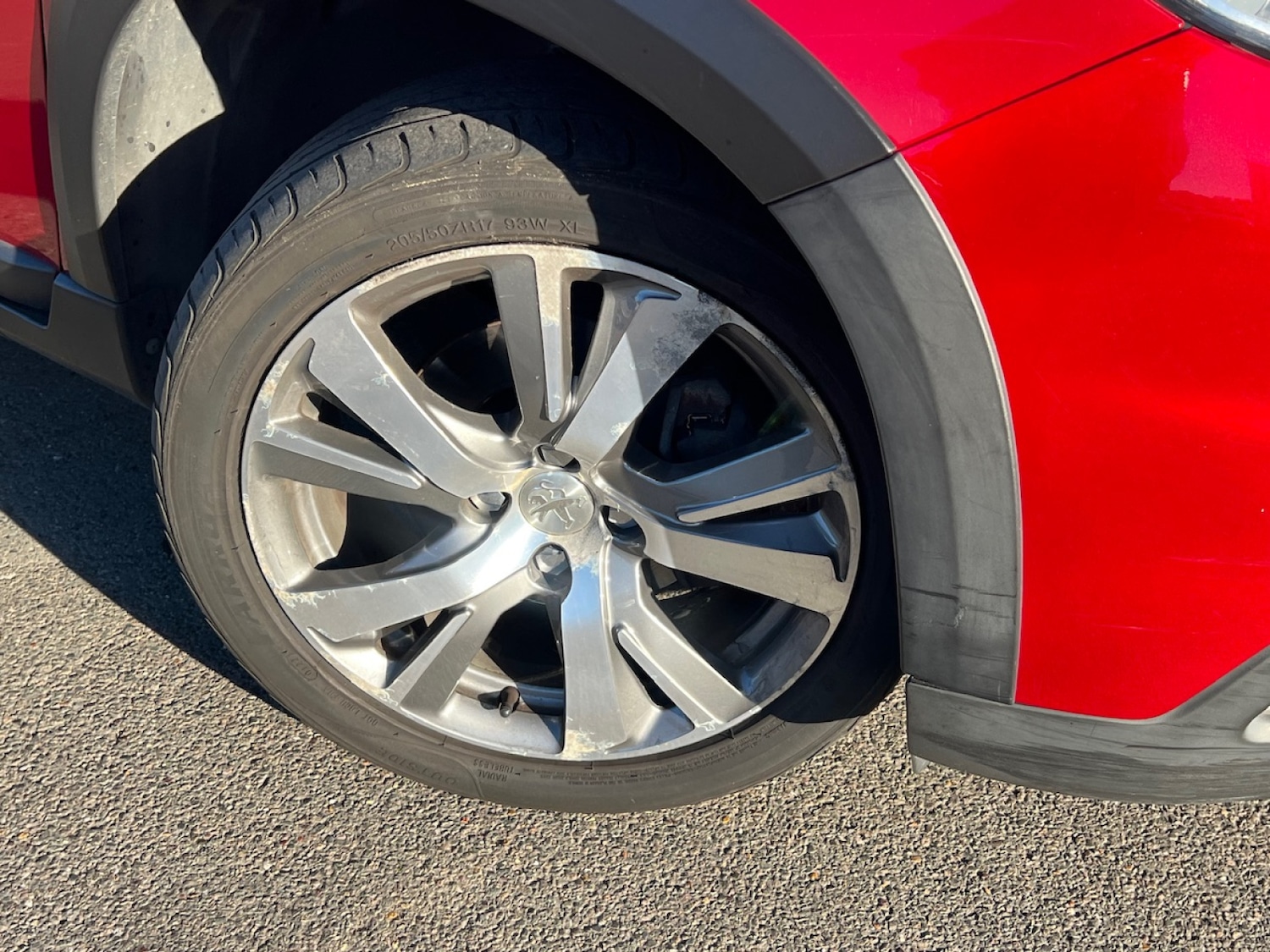 Used Peugeot 2008 2017 for sale - 76172347: Photo 3