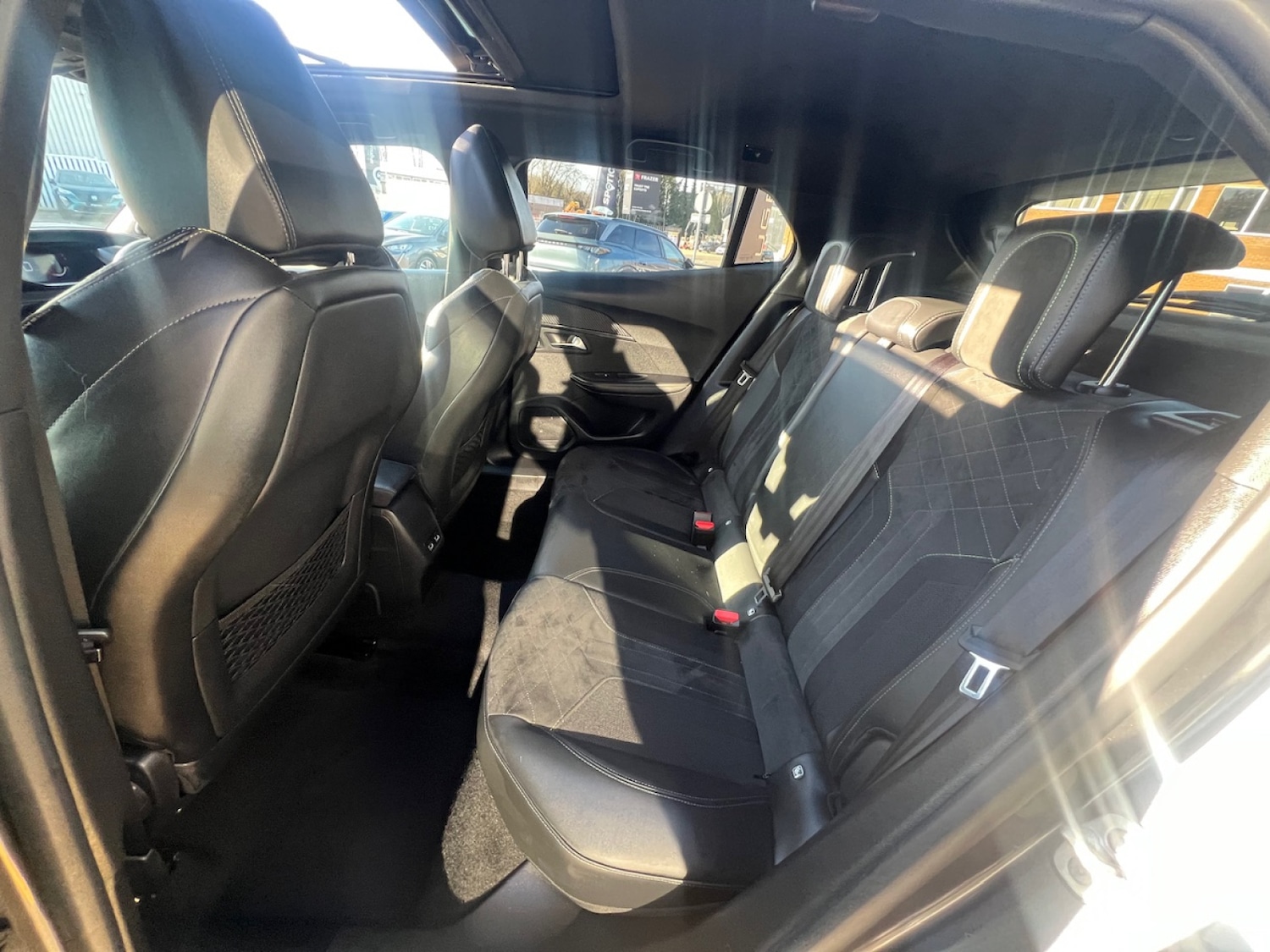 Used Peugeot 2008 2021 for sale - 77653130: Photo 16