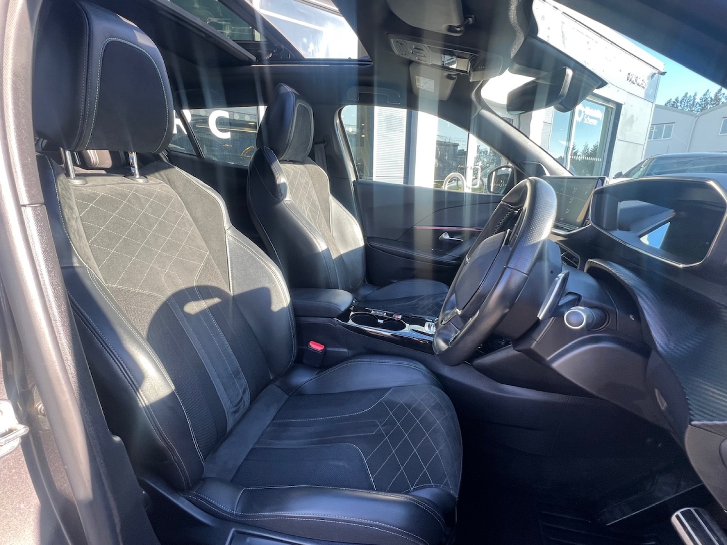 Used Peugeot 2008 2021 for sale - 77653130: Photo 6