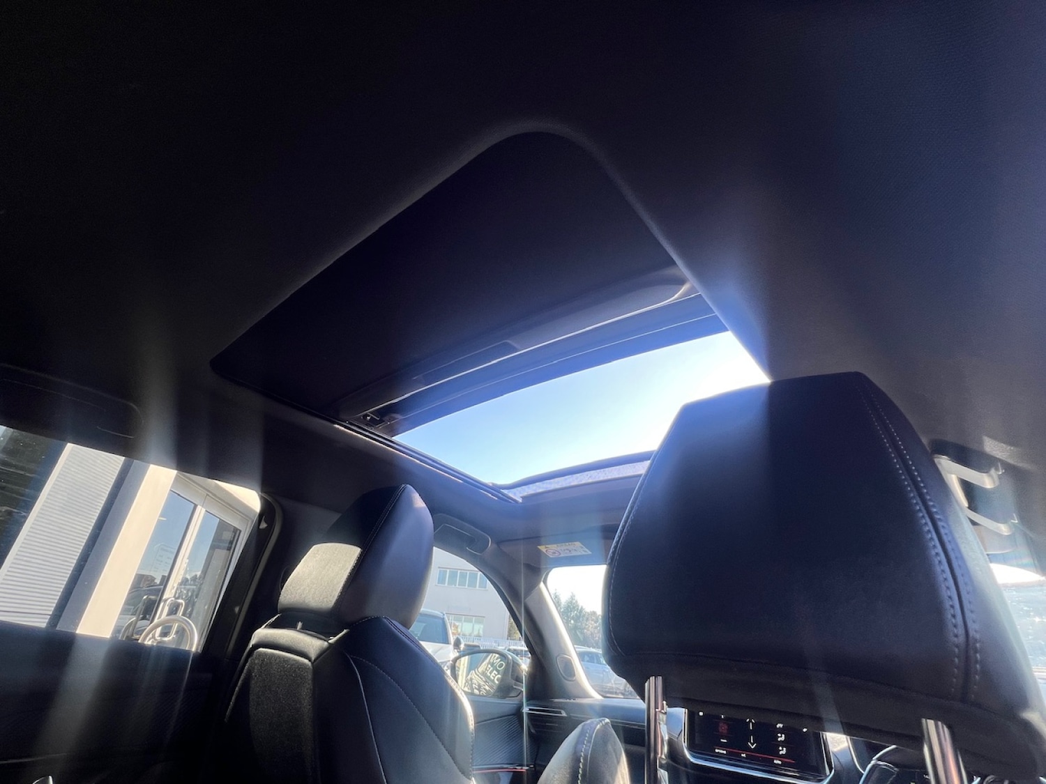 Used Peugeot 2008 2021 for sale - 77653130: Photo 8