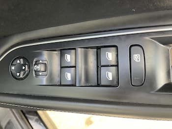 Used Peugeot 3008 2017 for sale - 77013090: Photo