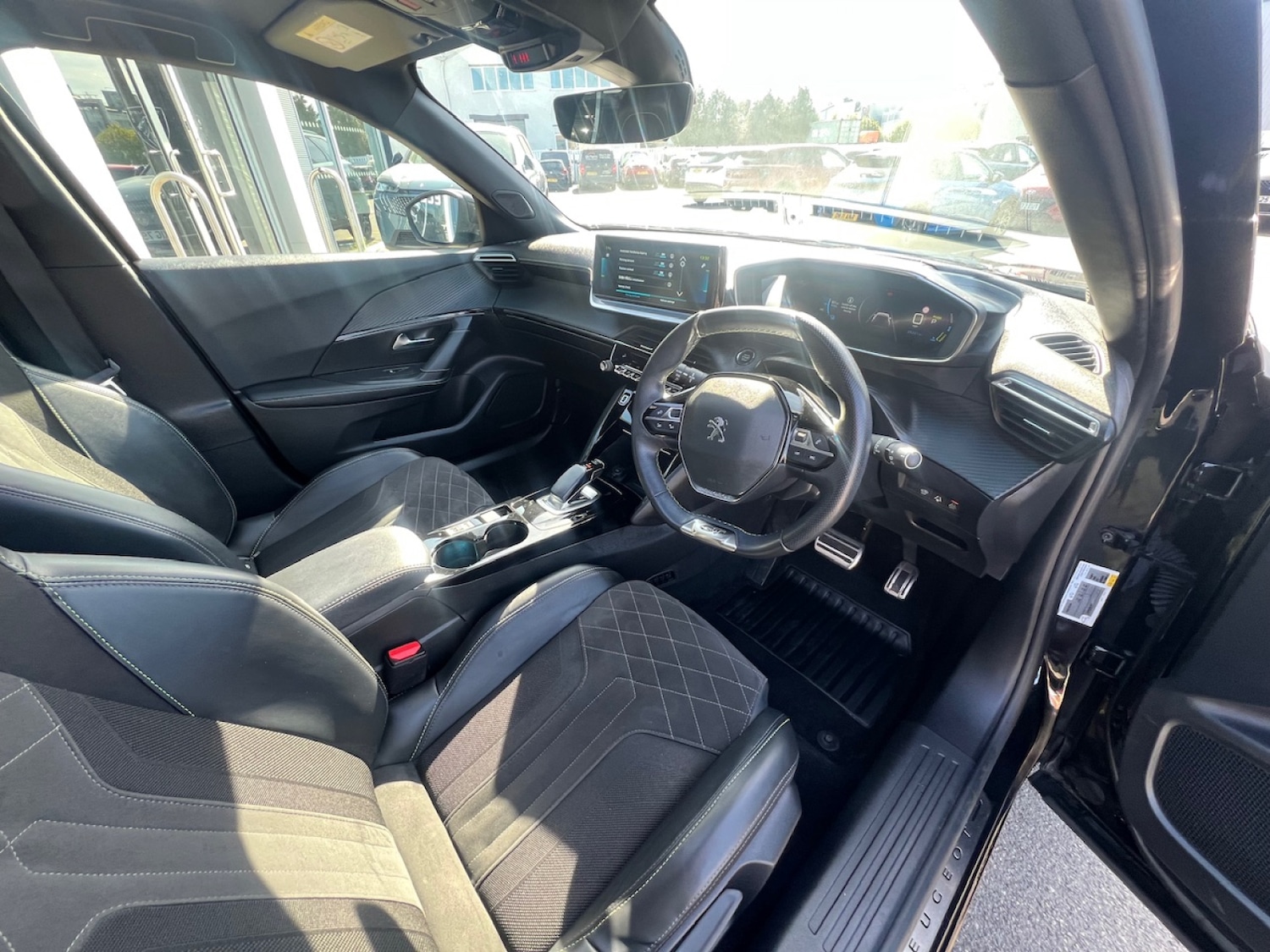 Used Peugeot 2008 2022 for sale - 77975529: Photo 16