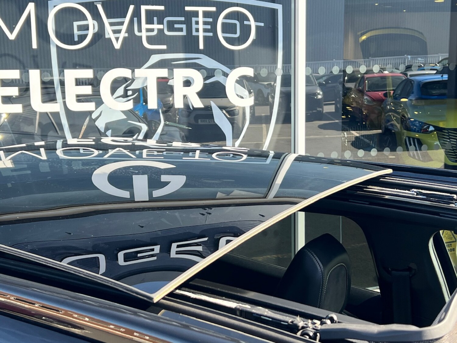 Used Peugeot 2008 2022 for sale - 77975529: Photo 4