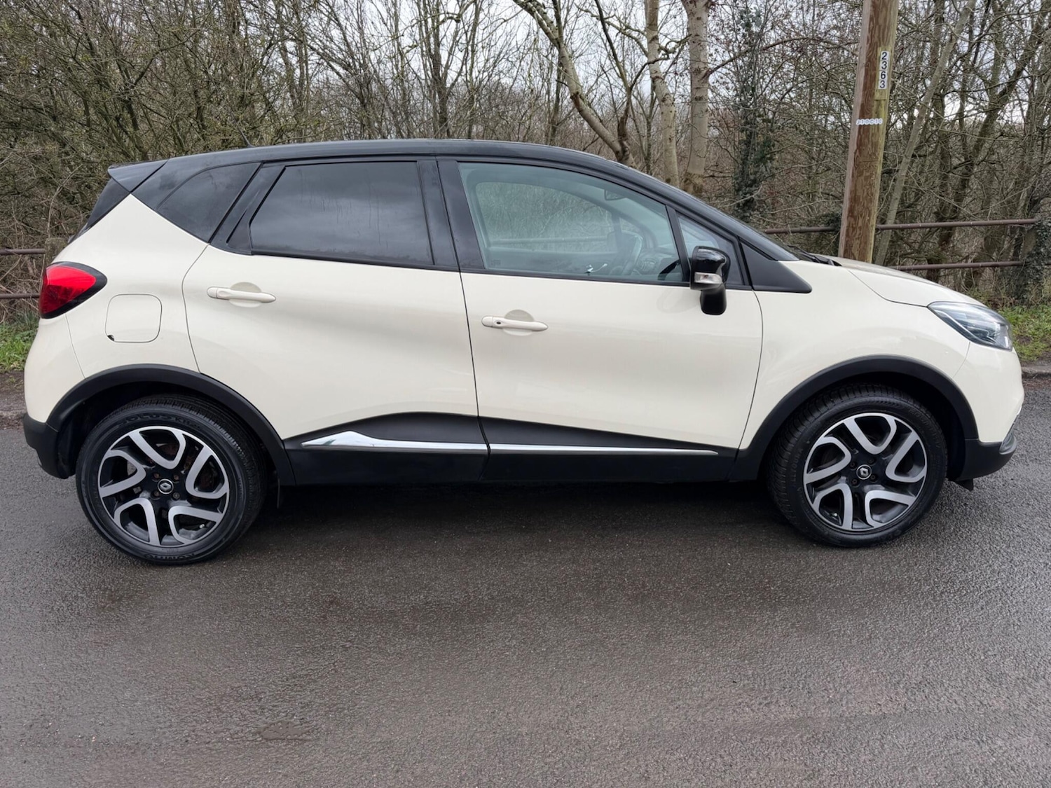 Used Renault Captur 2017 for sale - 77784789: Photo 2
