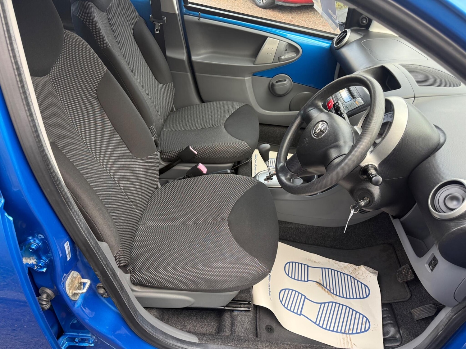 Used Toyota AYGO 2010 for sale - 77155988: Photo 12