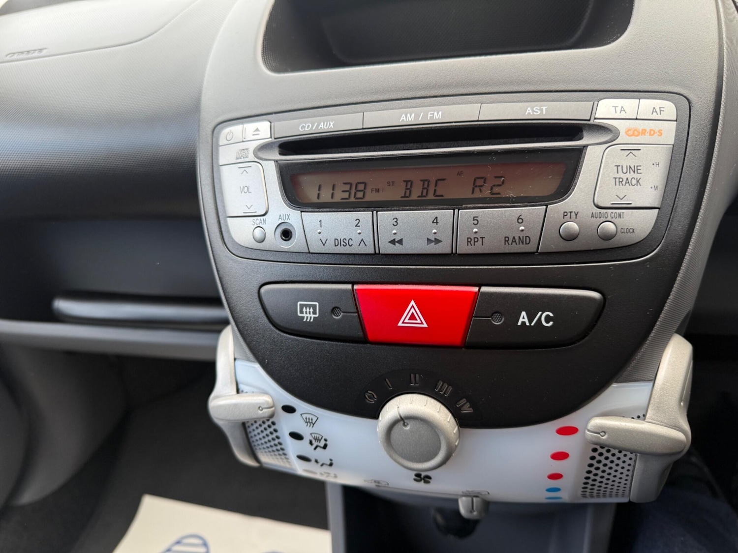 Used Toyota AYGO 2010 for sale - 77155988: Photo 20