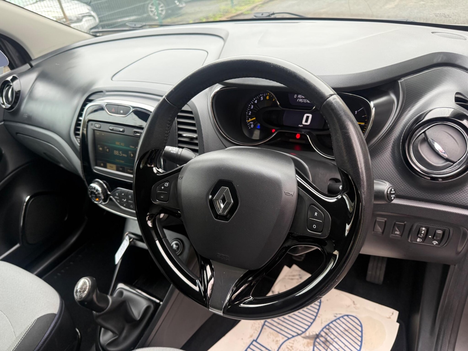 Used Renault Captur 2014 for sale - 77156629: Photo 14