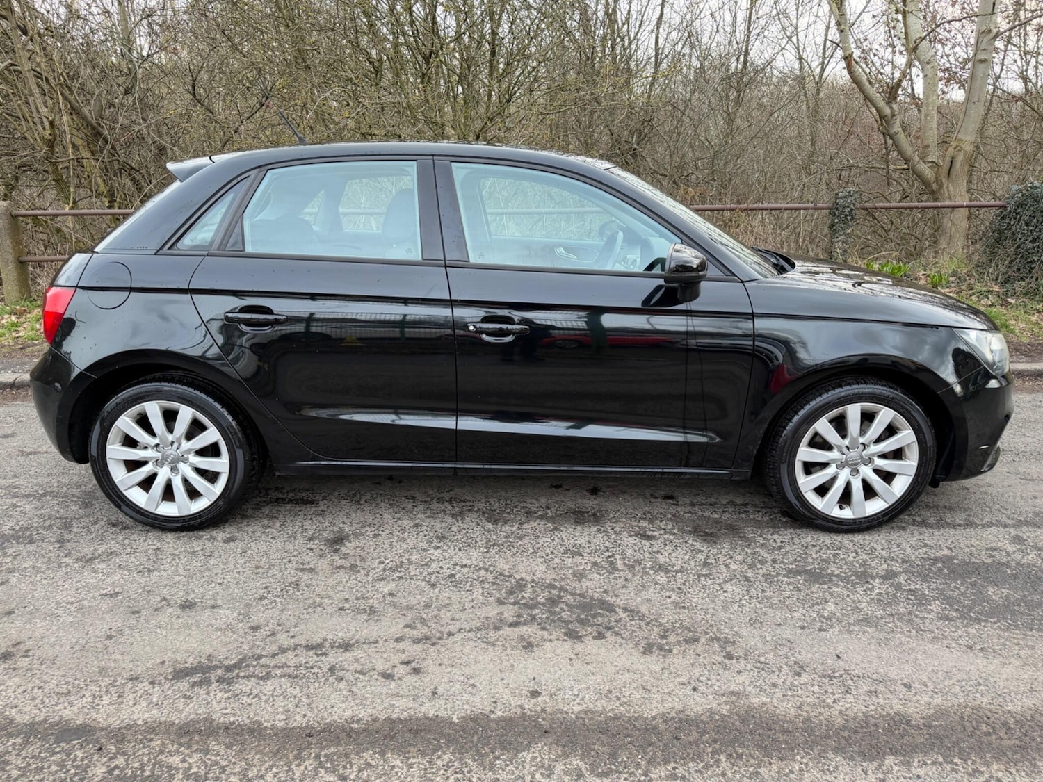 Used Audi A1 2012 for sale - 77599018: Photo 2