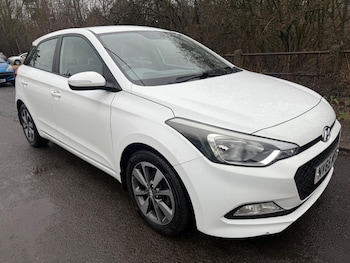 Used Hyundai i20 2016 for sale - 77304994: Photo