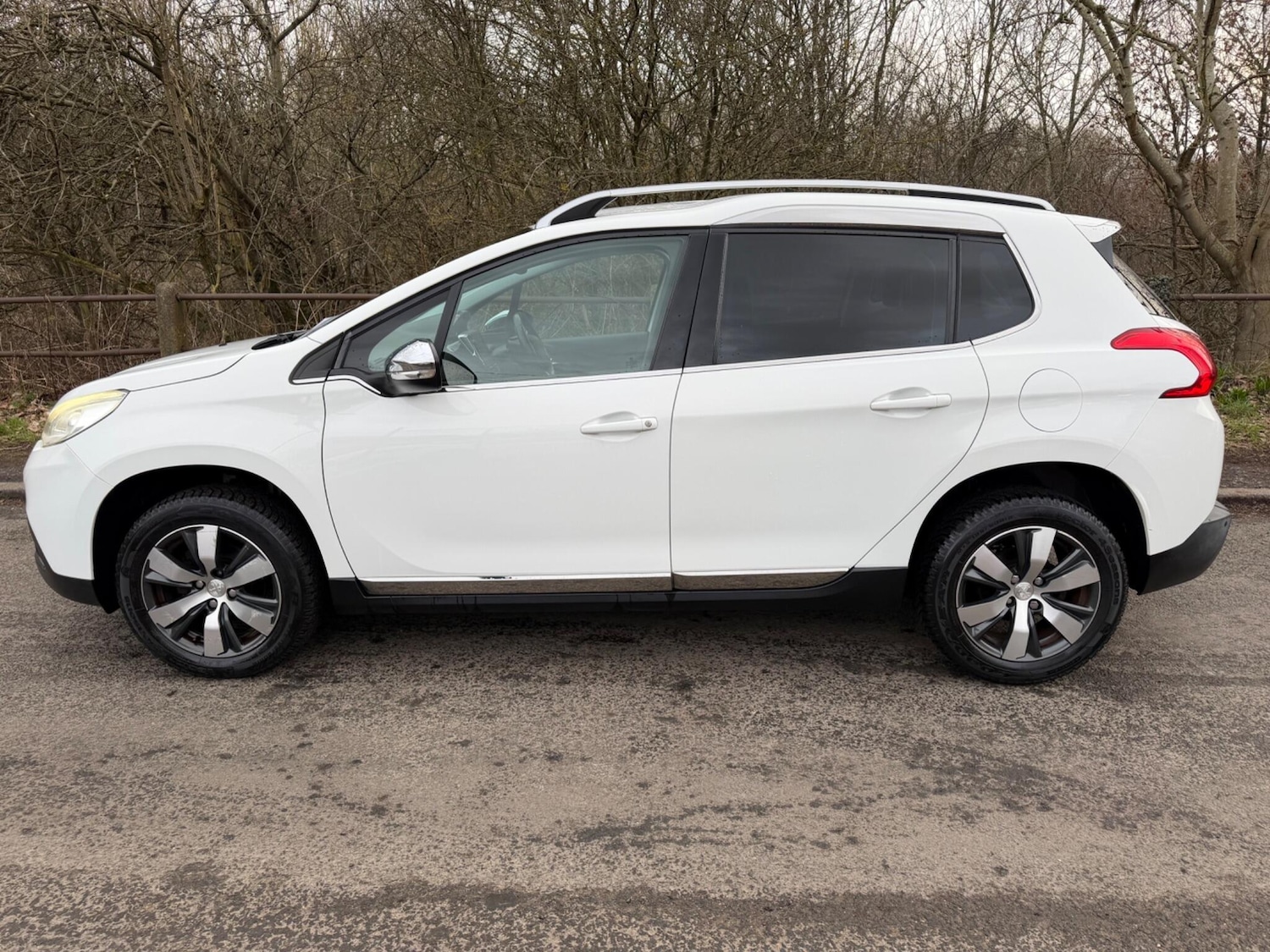 Used Peugeot 2008 2015 for sale - 77598754: Photo 9