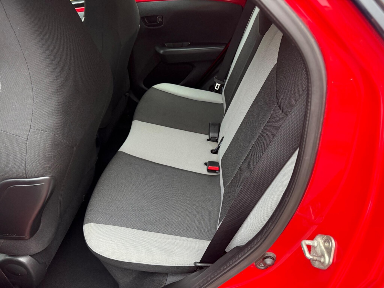 Used Toyota AYGO 2015 for sale - 77156561: Photo 18