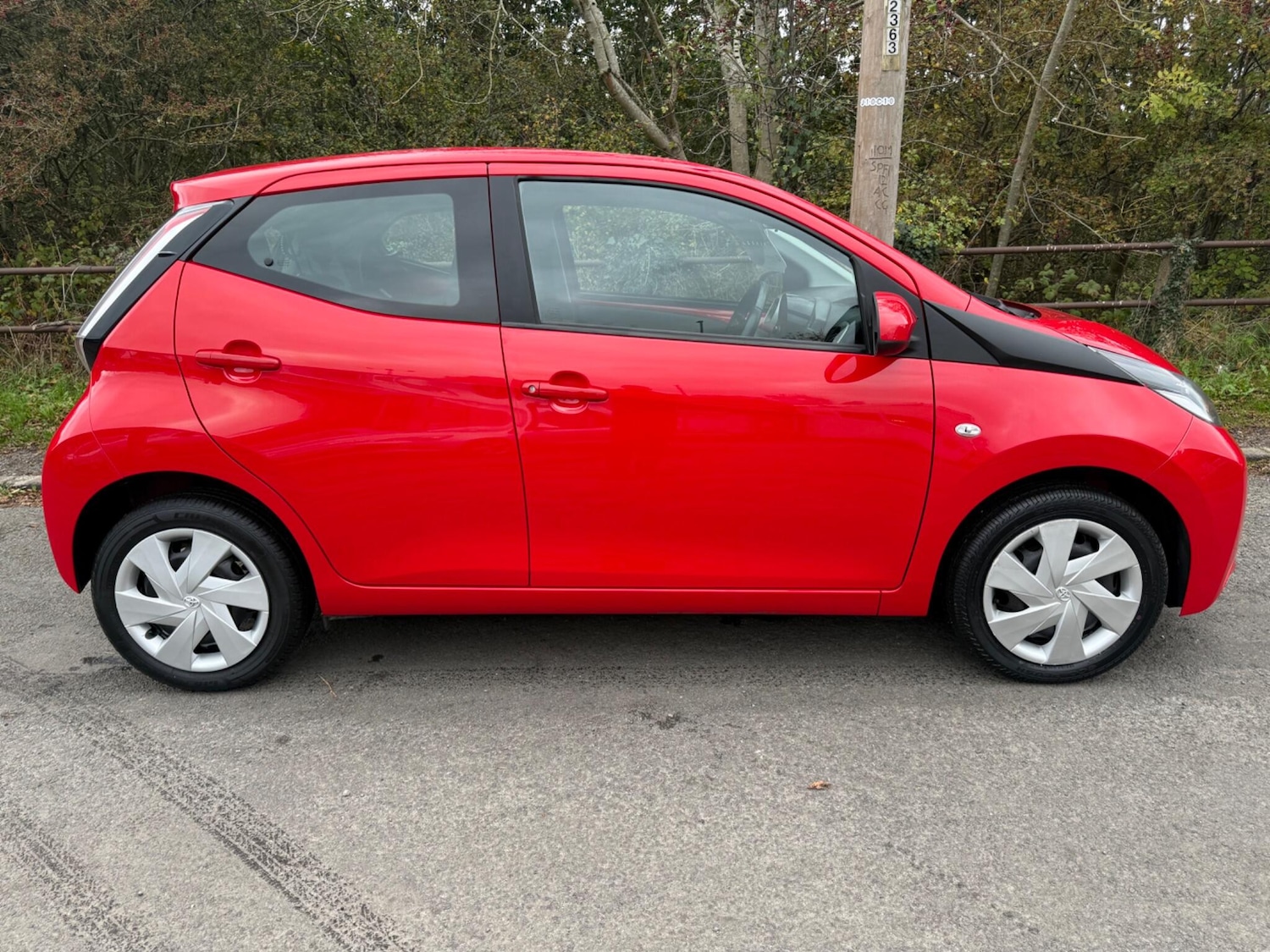 Used Toyota AYGO 2015 for sale - 77156561: Photo 2