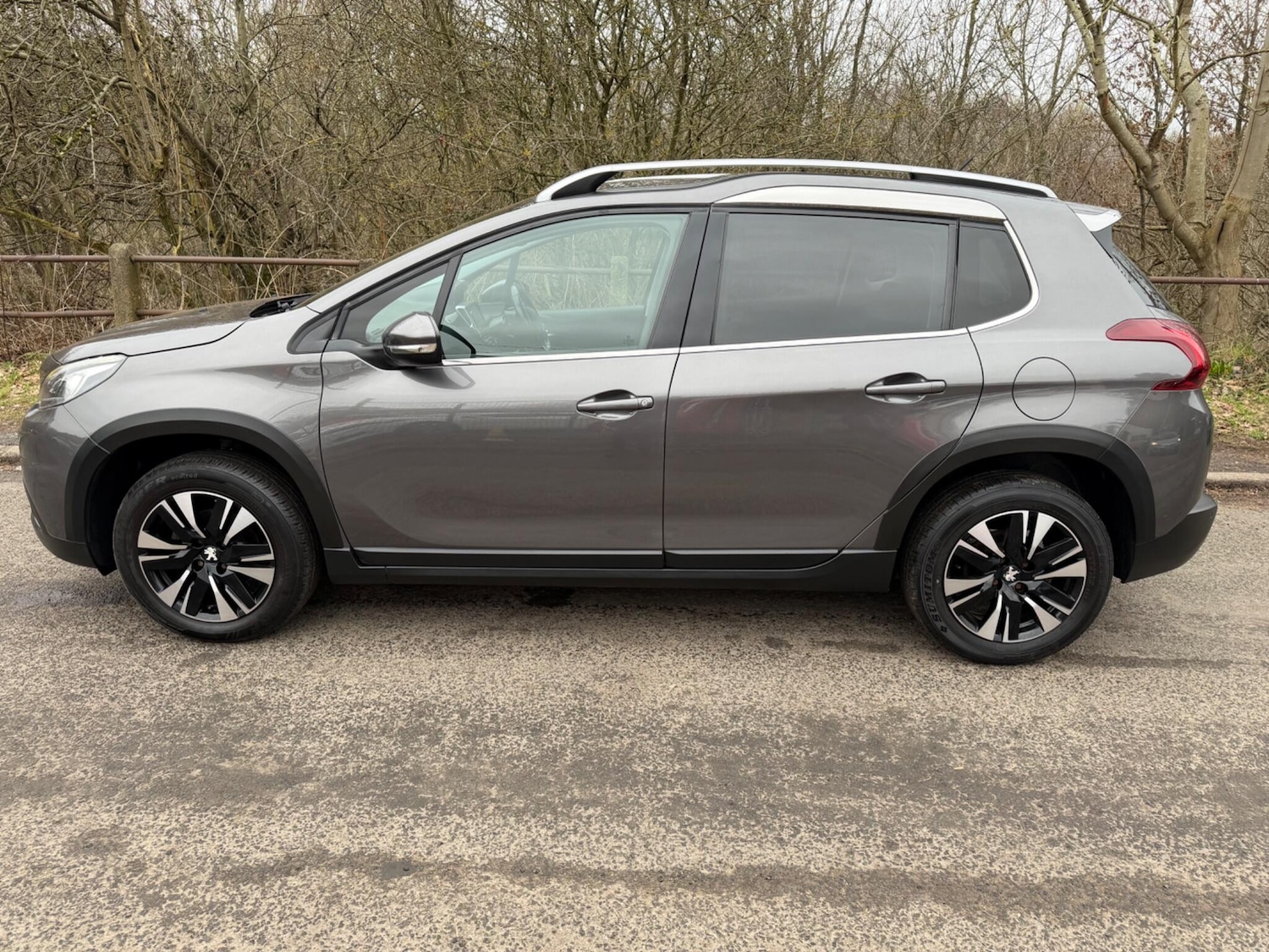 Used Peugeot 2008 2016 for sale - 77612905: Photo 11