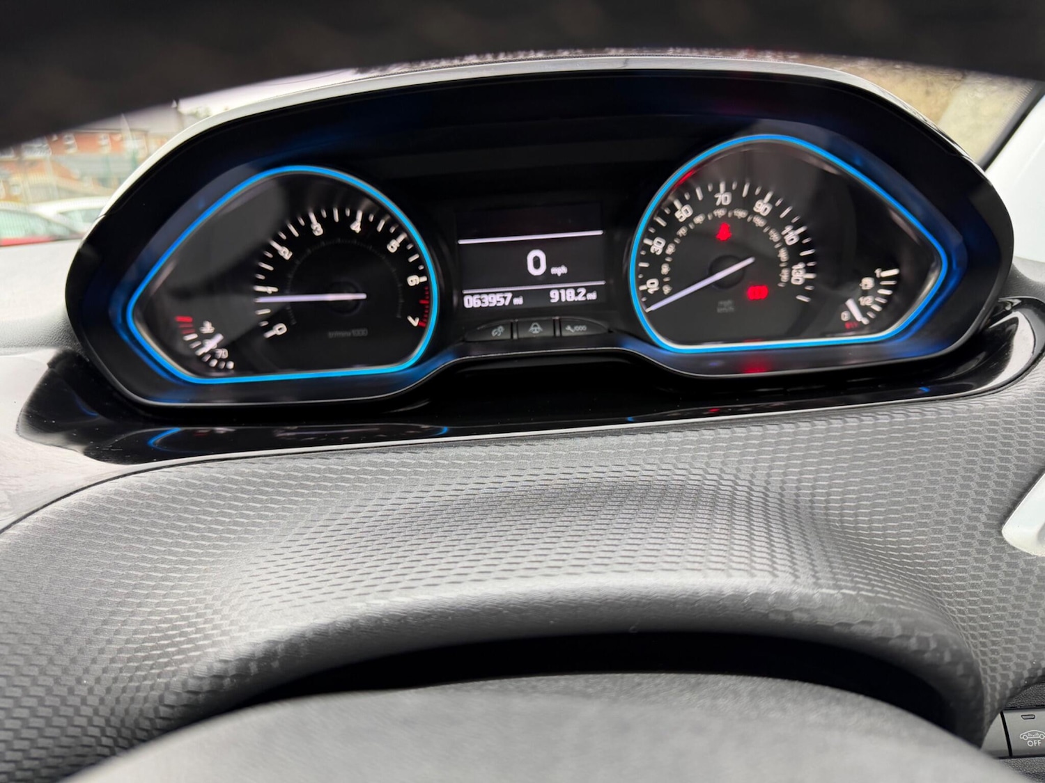 Used Peugeot 2008 2016 for sale - 77612905: Photo 29