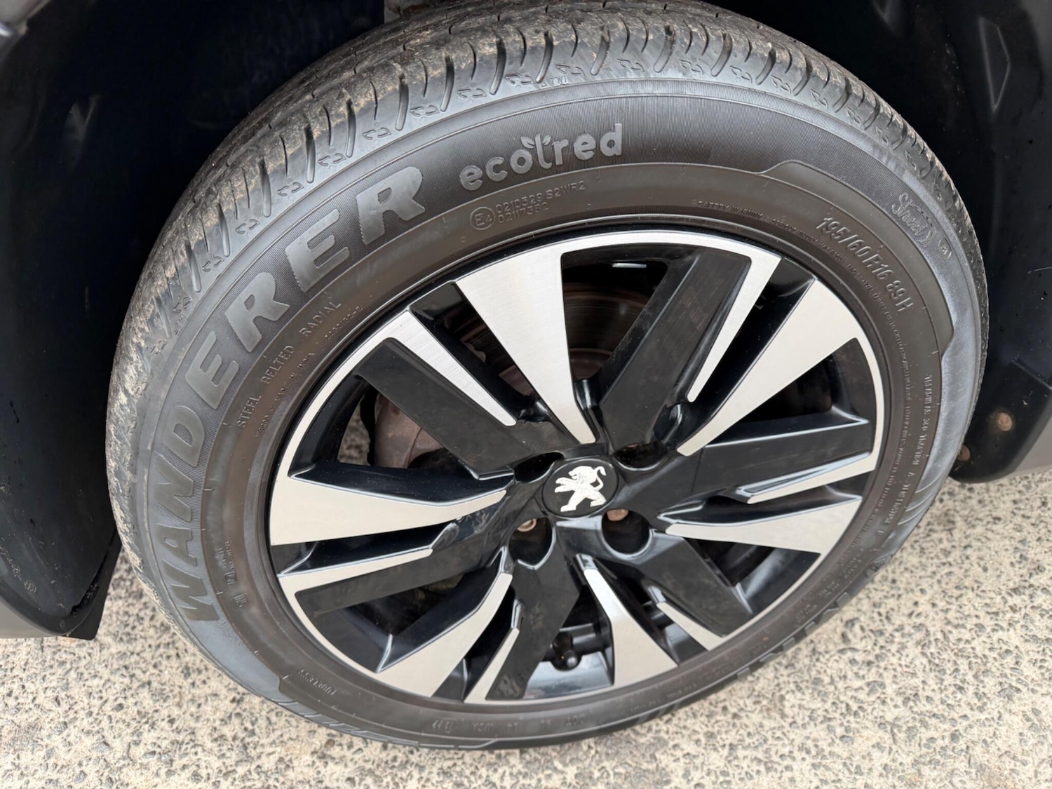 Used Peugeot 2008 2016 for sale - 77612905: Photo 31