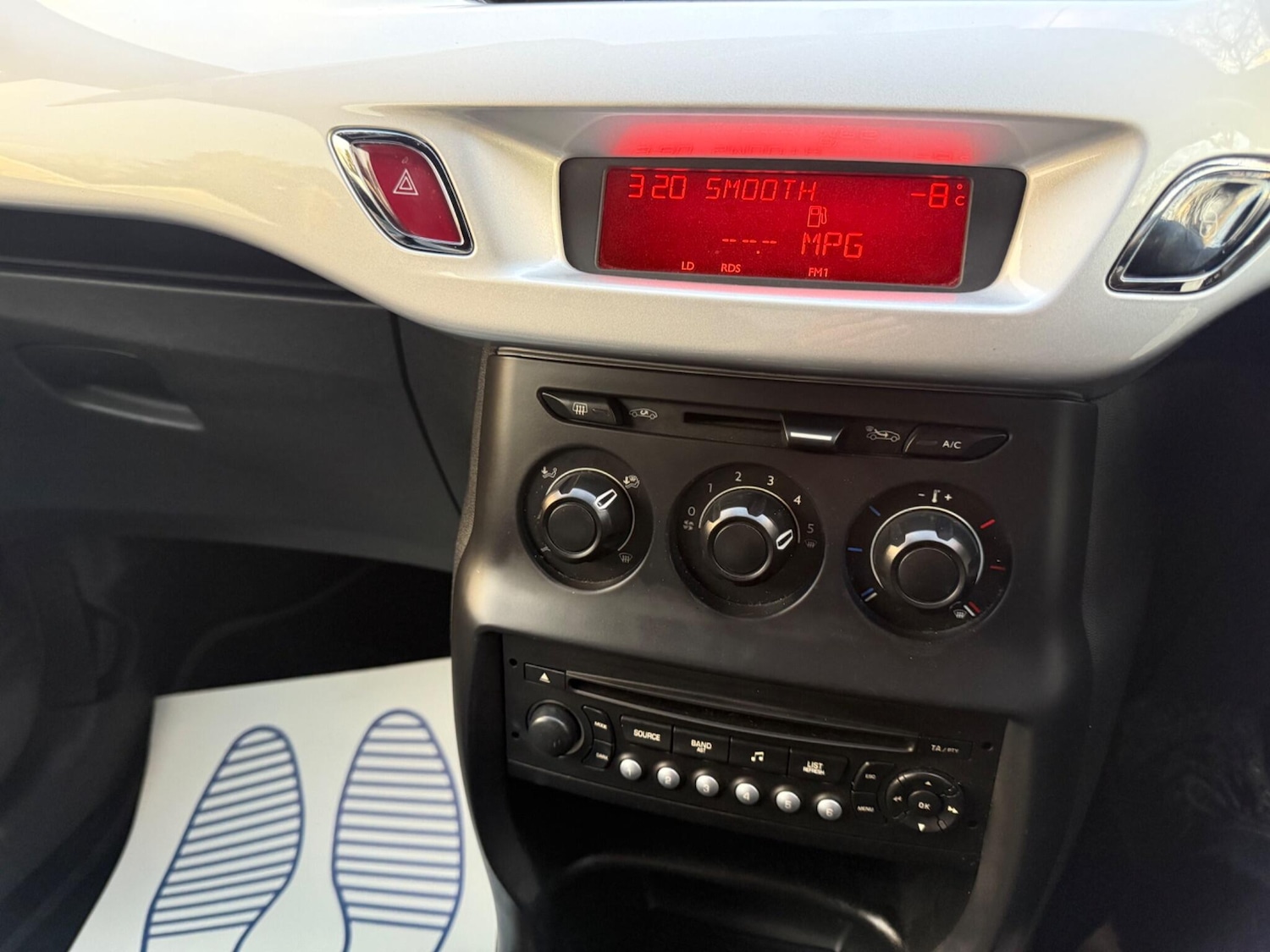 Used Citroen DS3 2010 for sale - 77155328: Photo 19