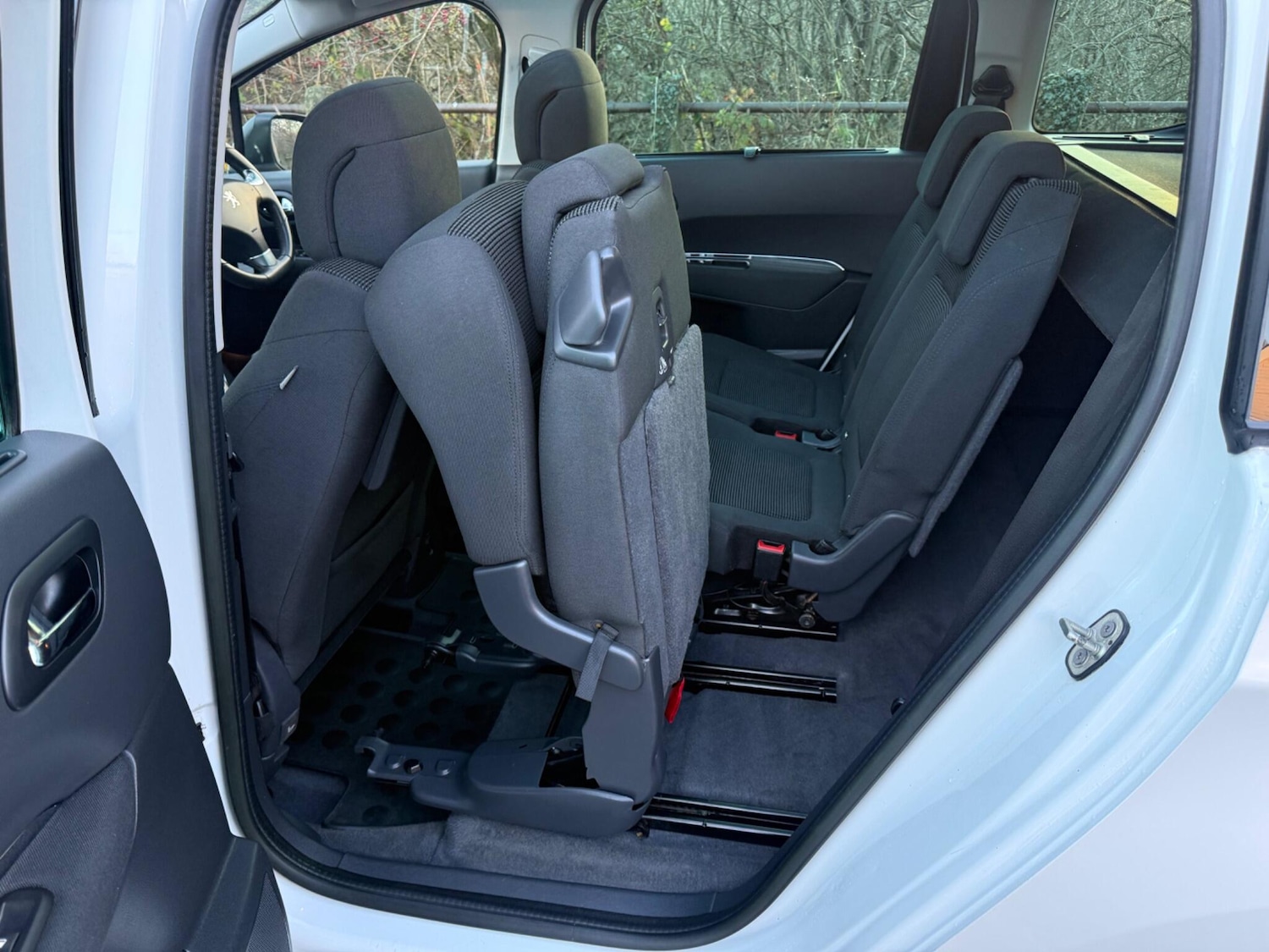 Used Peugeot 5008 2014 for sale - 77156631: Photo 25