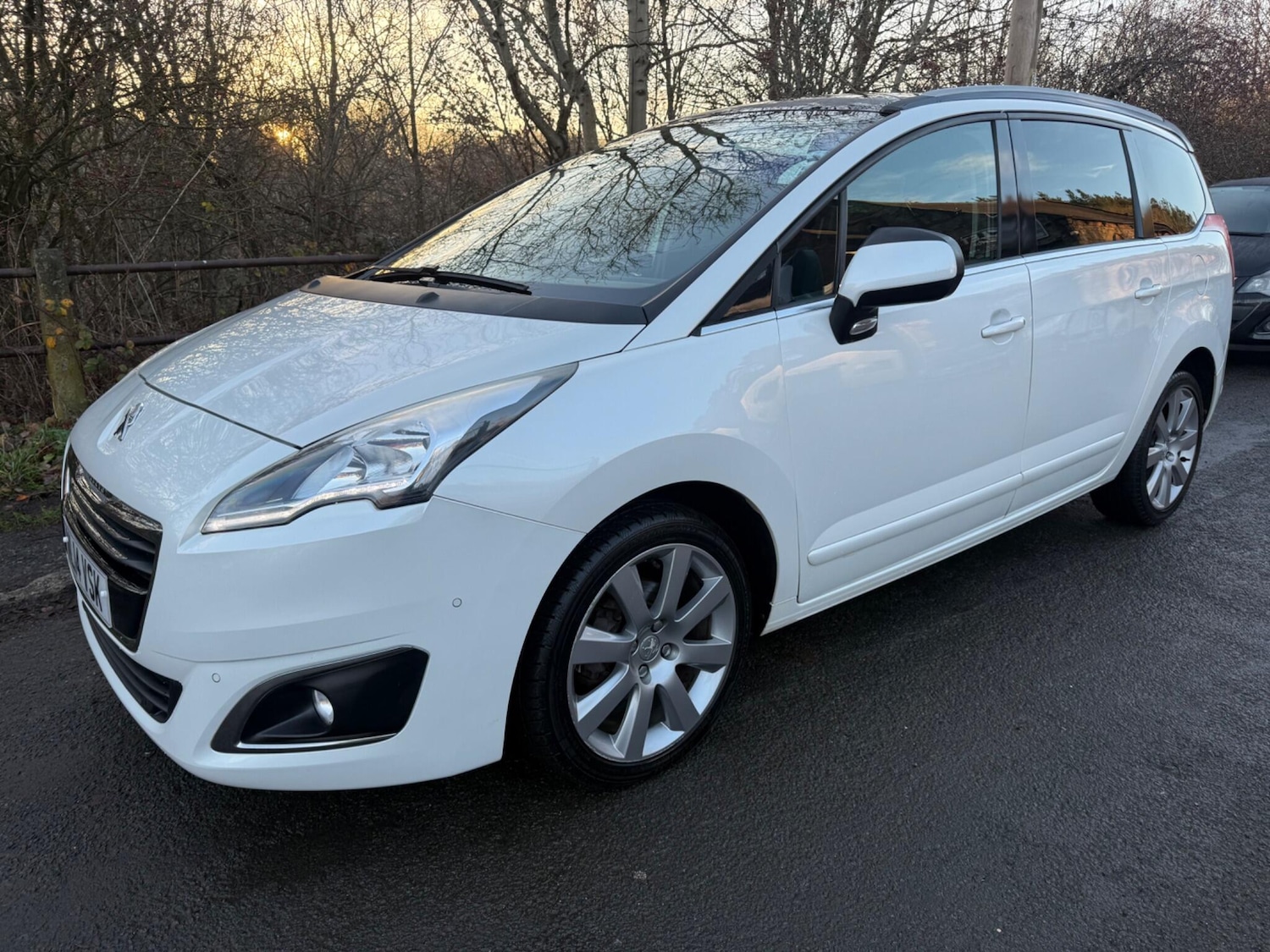 Used Peugeot 5008 2014 for sale - 77156631: Photo 9