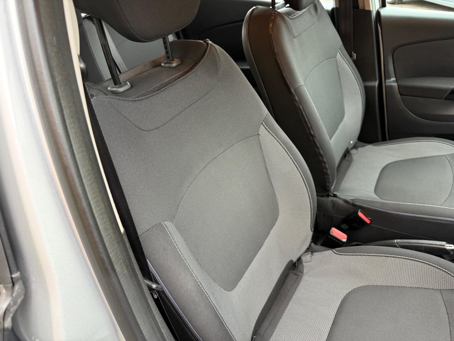 Used Renault Captur 2017 for sale - 77155772: Photo 14