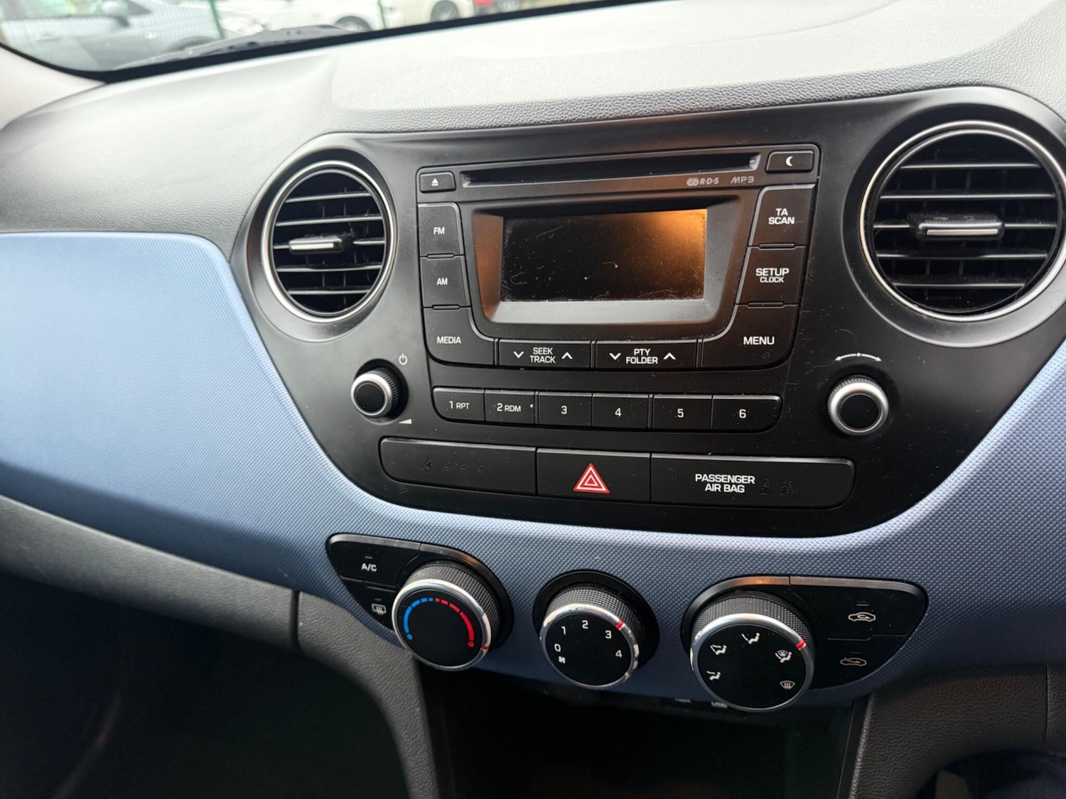 Used Hyundai i10 2016 for sale - 77291211: Photo 19